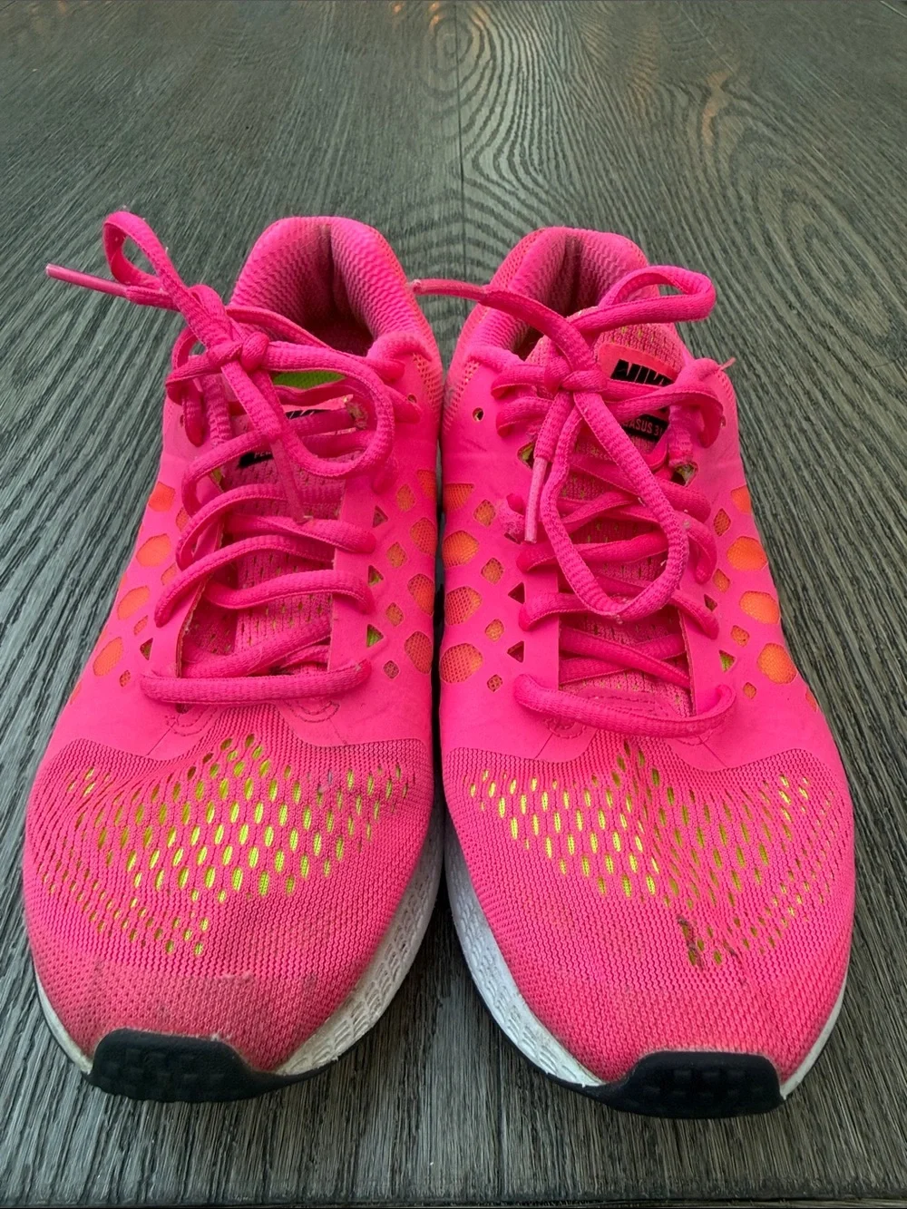 Nike Pegasus 31 Women's Hot Pink and Black Athletic Running Shoes